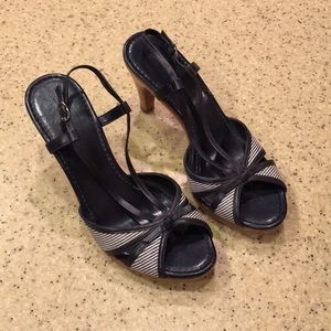 Ann Taylor Navy/white leather Strappy heels